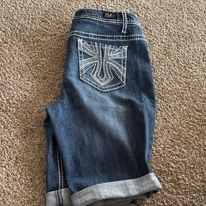 Earl Embellished Bermuda Blue Jeans
